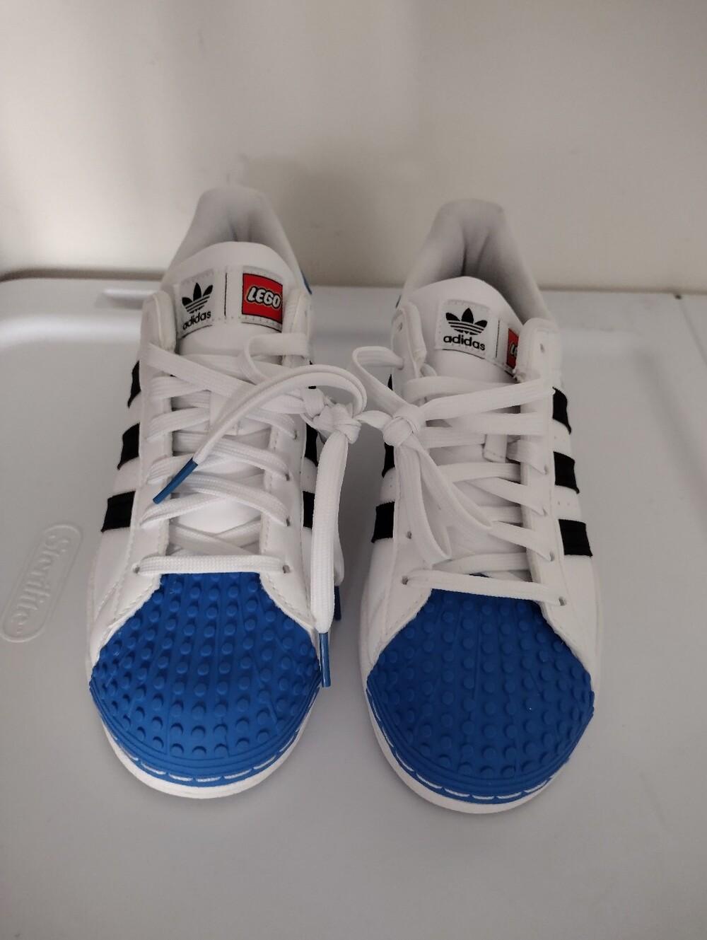 Adidas Superstar J x Lego sneakers - Picture 2 of 9